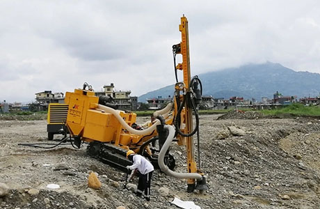潜孔钻机 潜孔钻机