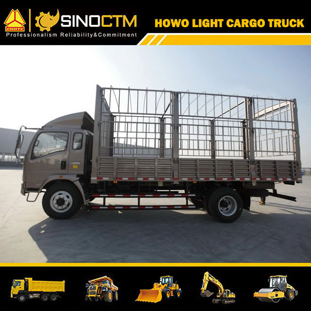 SINOTRUK HOWO 4X2 Stake Cargo Truck(12 T) 22FT