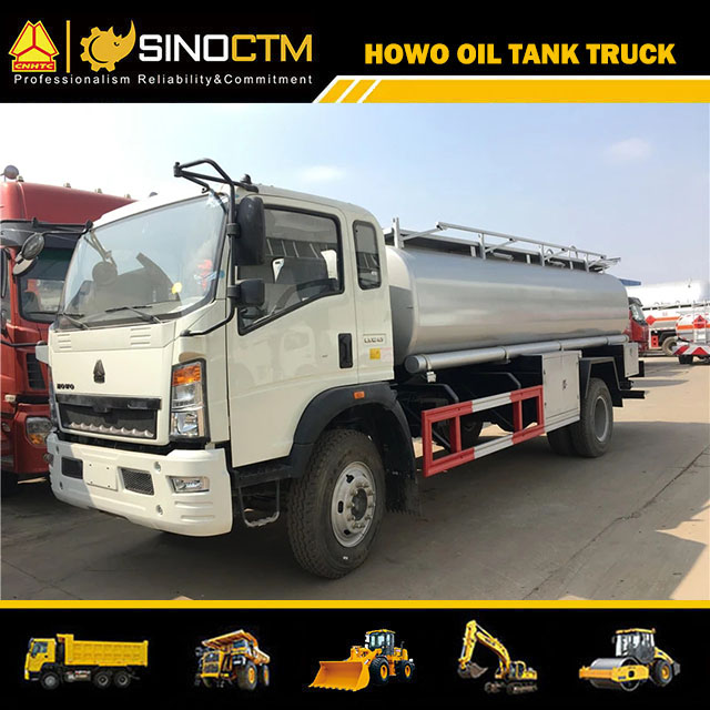 SINOTRUK HOWO 4X2 Light Fuel Tank Truck 8cbm