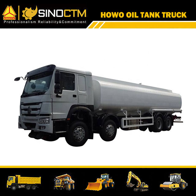 SINOTRUK HOWO 8X4 Fuel Tank Truck 35cbm