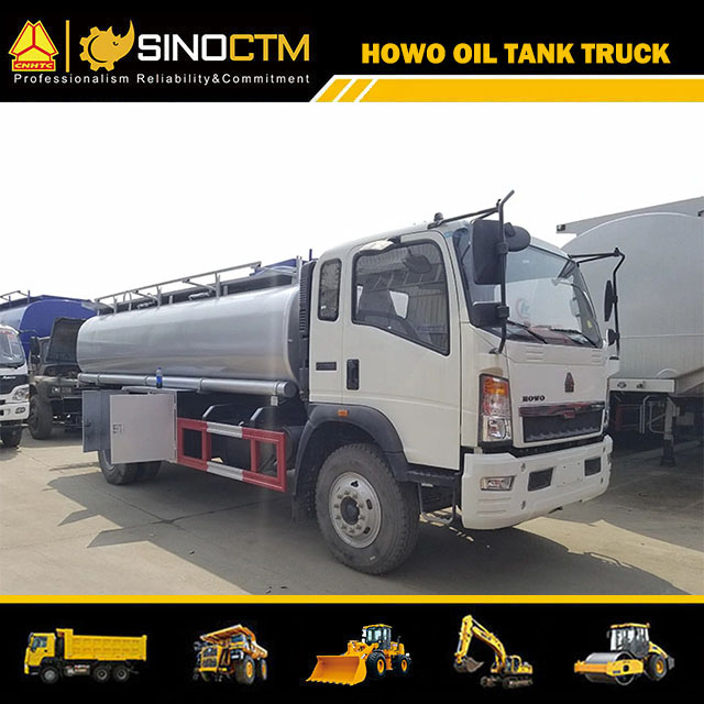 SINOTRUK HOWO 4X2 Light Fuel Tank Truck 8cbm