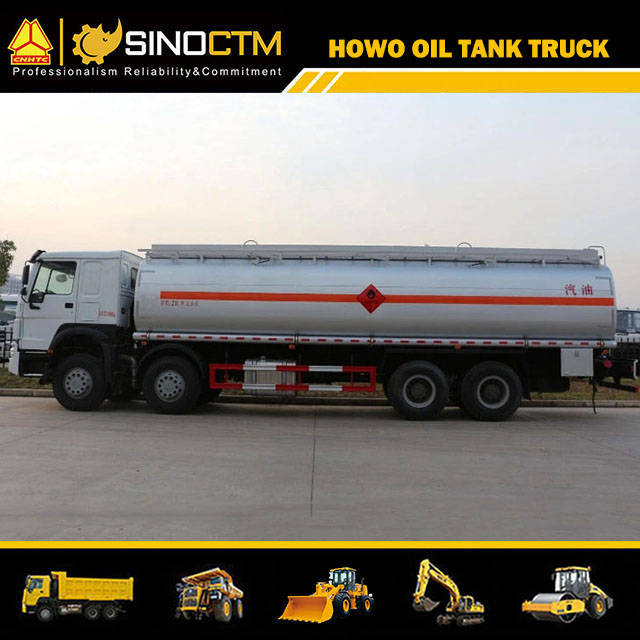 SINOTRUK HOWO 8X4 Fuel Tank Truck 35cbm