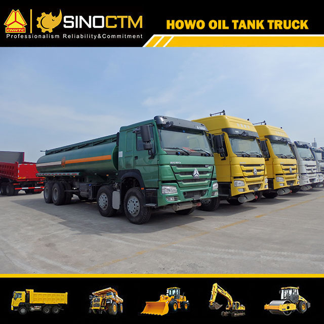 SINOTRUK HOWO 8X4 Fuel Tank Truck 30cbm