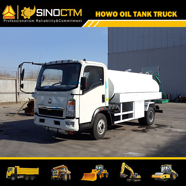 SINOTRUK HOWO 4X2 Light Fuel Tank Truck 6cbm