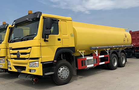 HOWO加油车 6x4 22