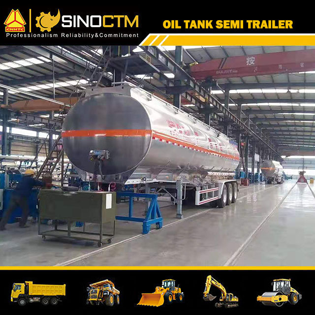 Three Axles 50CBM Cooking Oil Tanker 