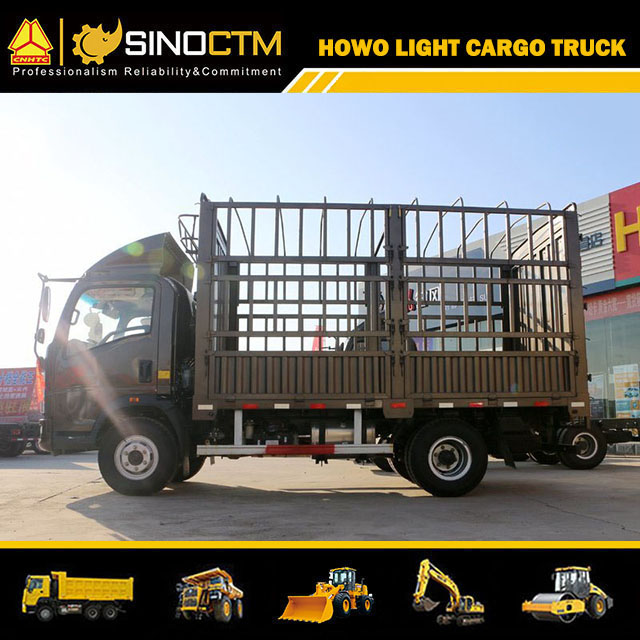 SINOTRUK HOWO 4X2 Stake Cargo Truck 7 T