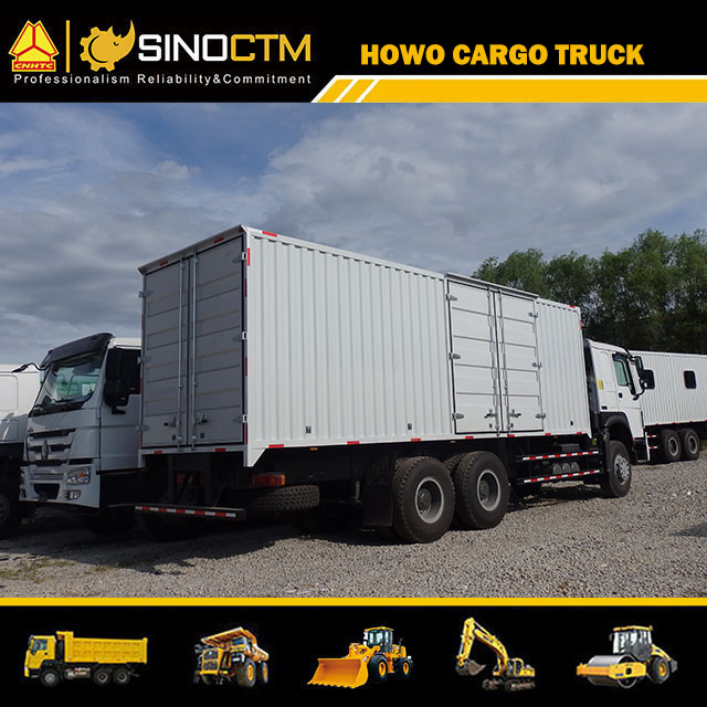 SINOTRUK HOWO 6X4 Van Cargo Truck 25ft