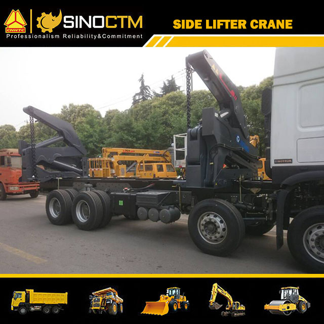 SINOTRUK HOWO 8x4 Vehicle Side-lifter Crane Truck 20FT Container