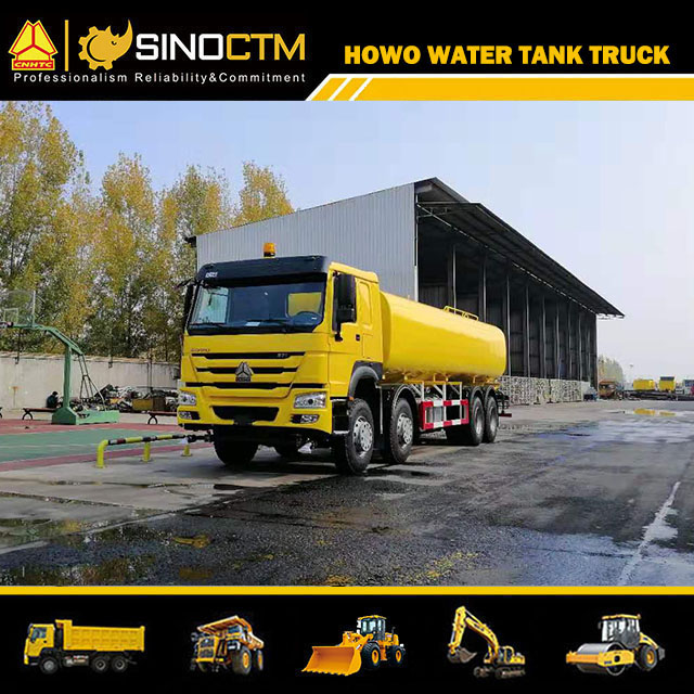 SINOTRUK HOWO 8X4 Water Tank Truck 30cbm